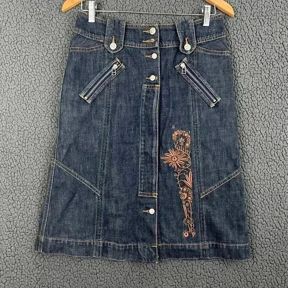 Oilily Blue Denim Skirt 34 Floral Embroidered Center Buttons Women's - Picture 13 of 13